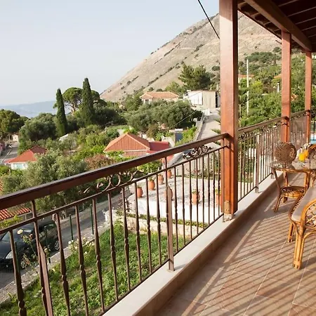 Aurelia Kefalonia 别墅 Angon